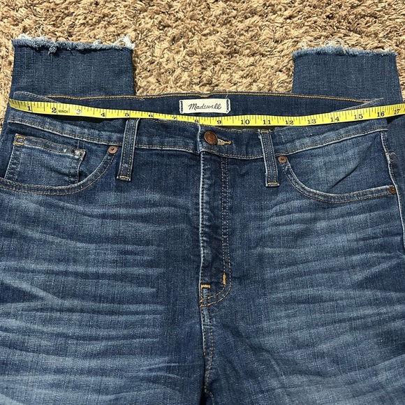 Women's Madewell 9” High Rise Distressed Blue Jeans - Picture 4 of 5